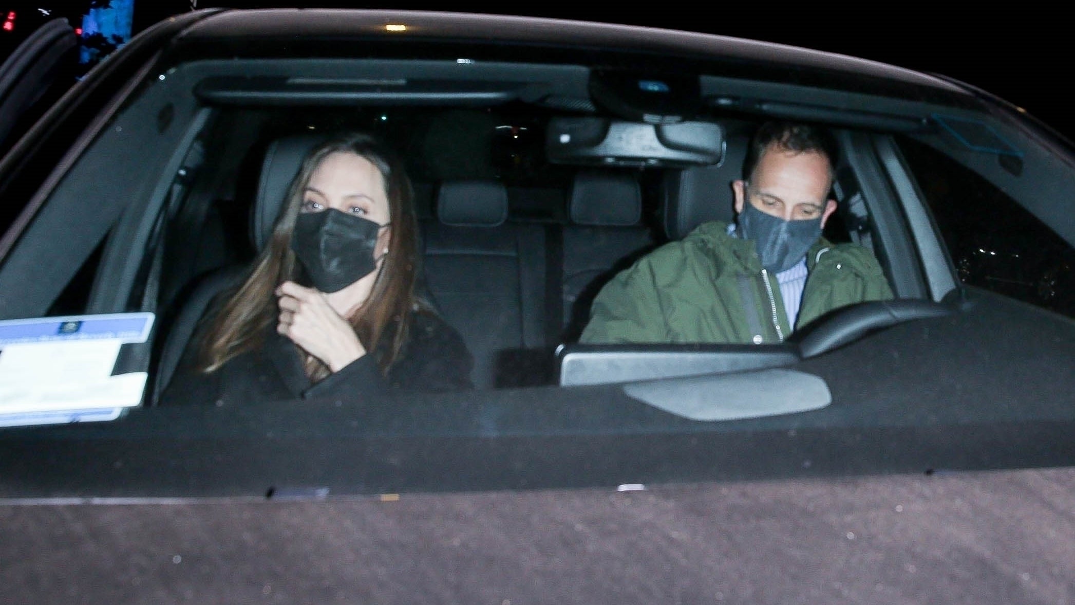 Всетаки вместе Анджелина Джоли снова сходила на свидание с бывшим мужем Джонни Ли Миллером
