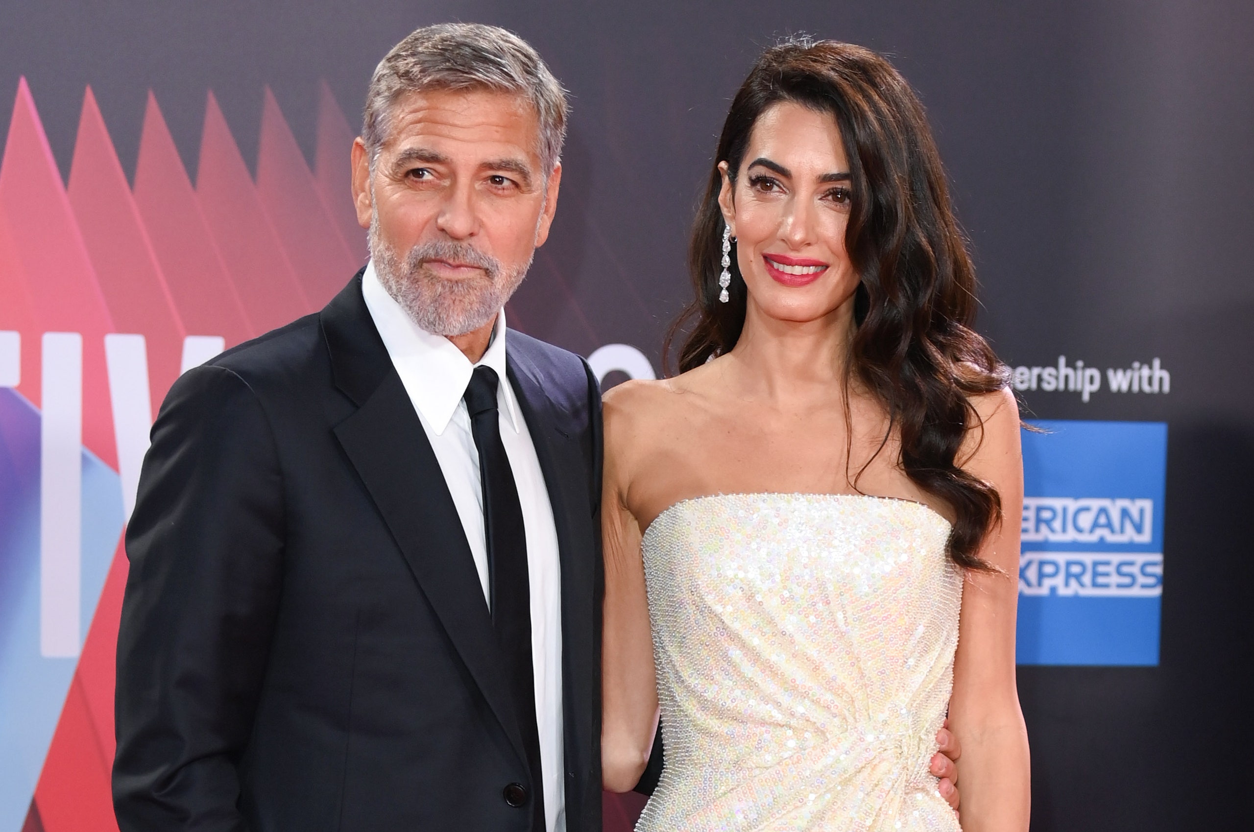 Осторожно это очень мило Джордж и Амаль Клуни вновь порадовали нас редким выходом