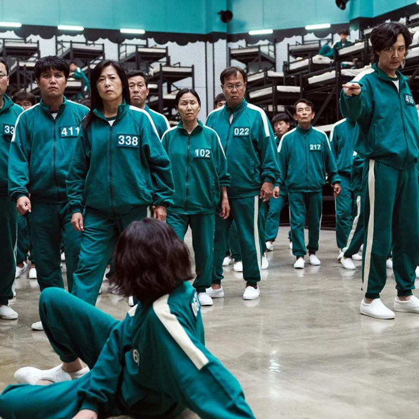 Продажи белых слипонов Vans, которые носят герои сериала «Игра в кальмара», взлетели на 7800 %