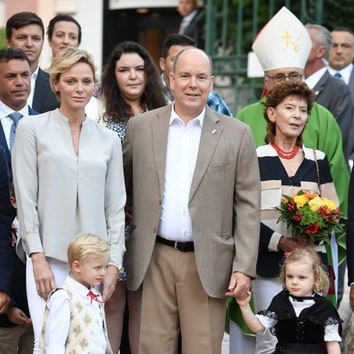 «Они уже давно не вместе», &- французские СМИ пишут, что князь Монако и его жена Шарлен на грани развода
