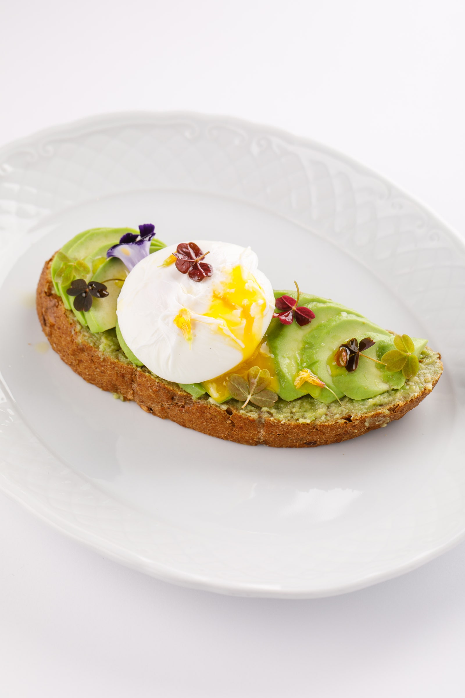 7 вкусных завтраков из яиц и хлеба — рецепты с фото