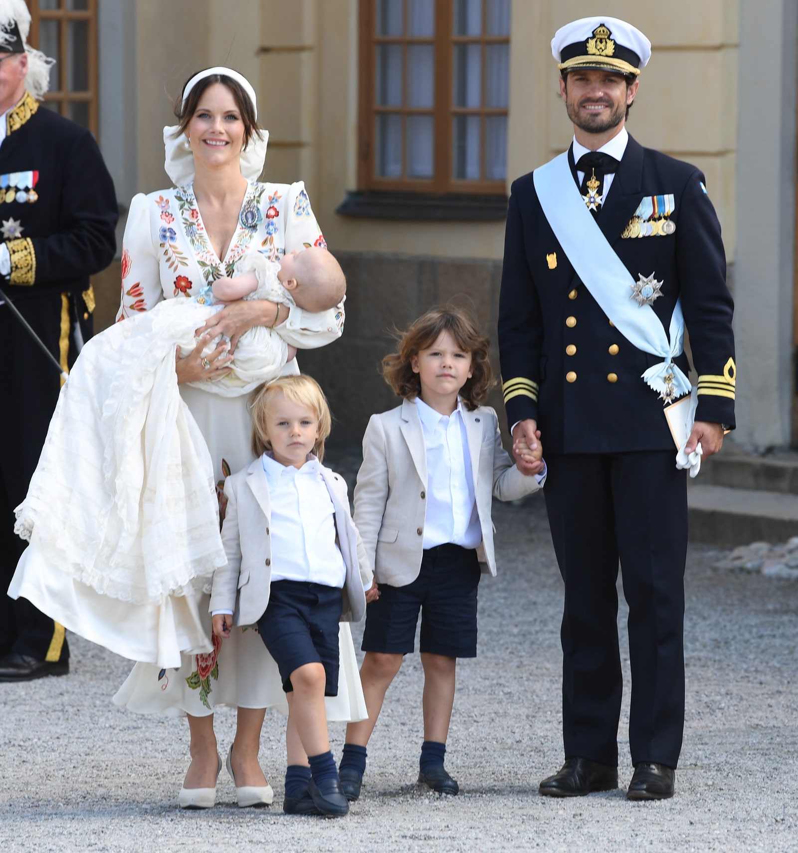 Шведская принцесса София и принц Карл Филипп празднуют крещение своего сына Джулиана