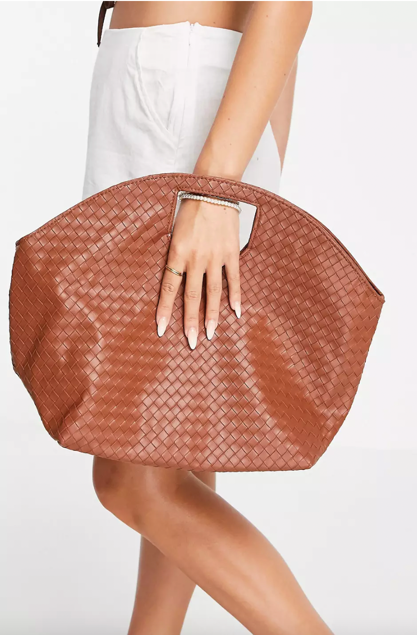Плетеная сумка  любимый летний аксессуар всех модниц. Где купить и какую модель выбрать
