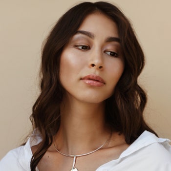 Виктория Ким head shot - Glamour