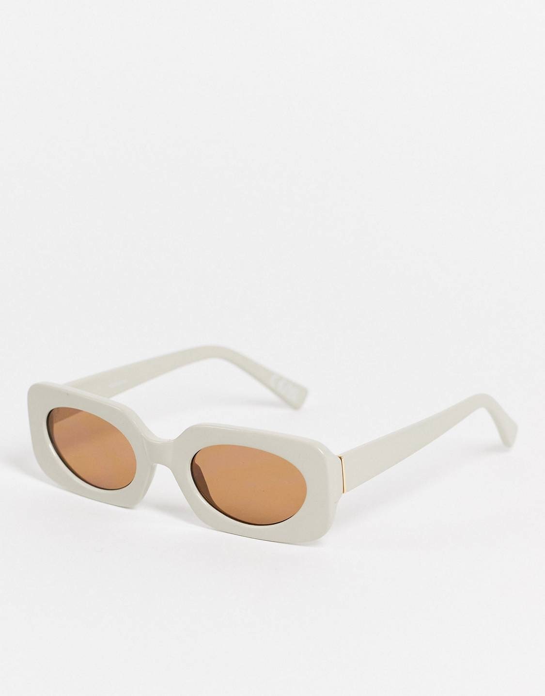 Солнцезащитные очки как у знаменитостей прямоугольные в оправе из белого пластика цветные и не только
