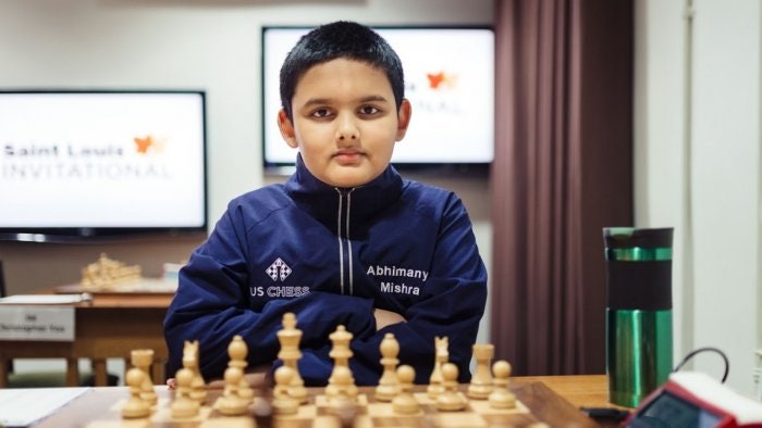 Ход короля 12летний американец стал самым юным гроссмейстером в истории шахмат