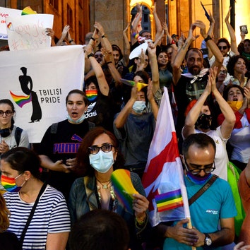 Умер журналист, которого избили во время акции против гей-парада в Тбилиси