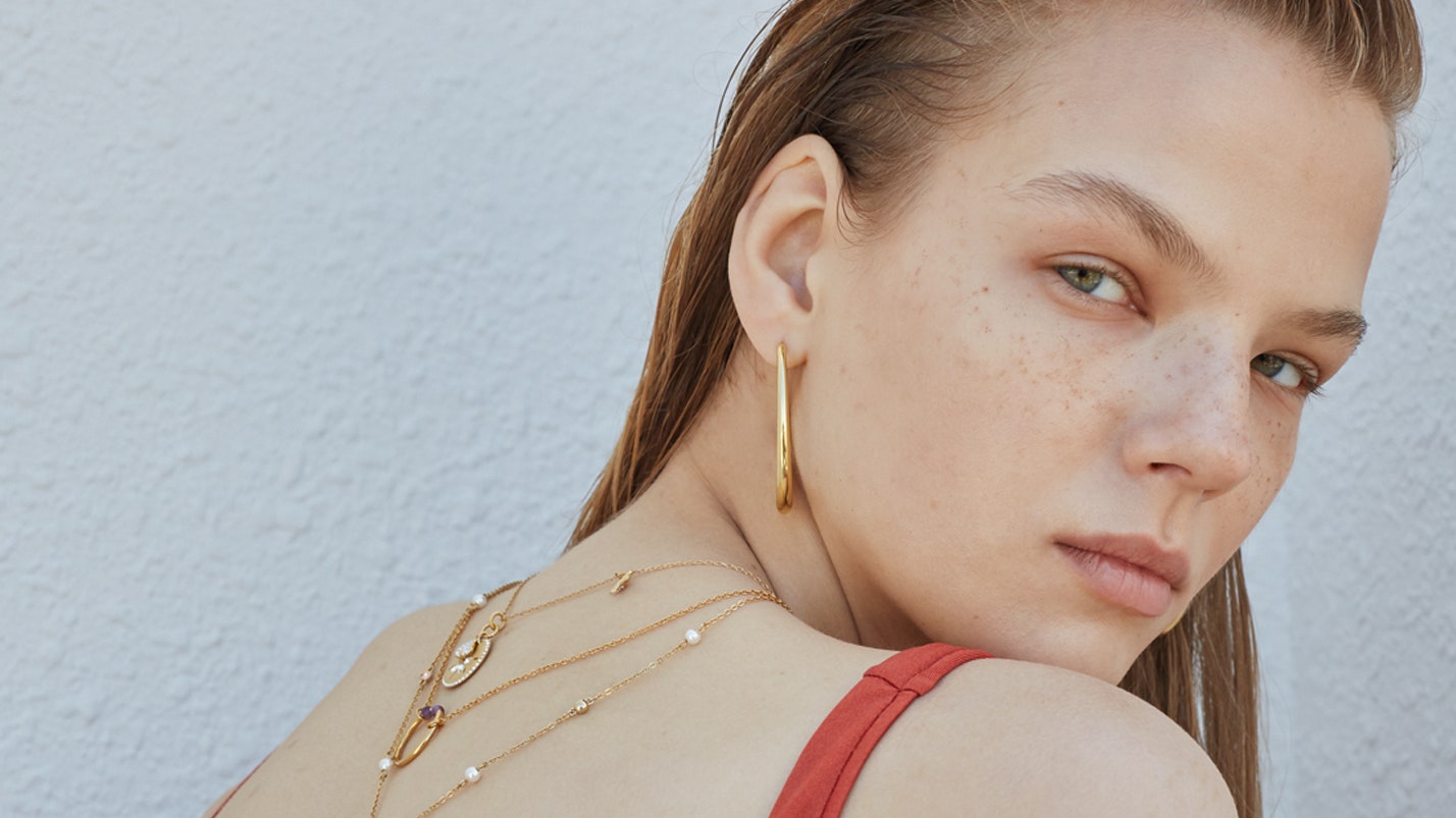 Любимые шампуни редакторов Glamour и советы которые помогут забыть о частом мытье головы