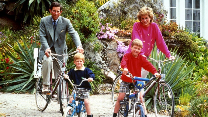 Принц Чарльз и принцесса Диана с детьми