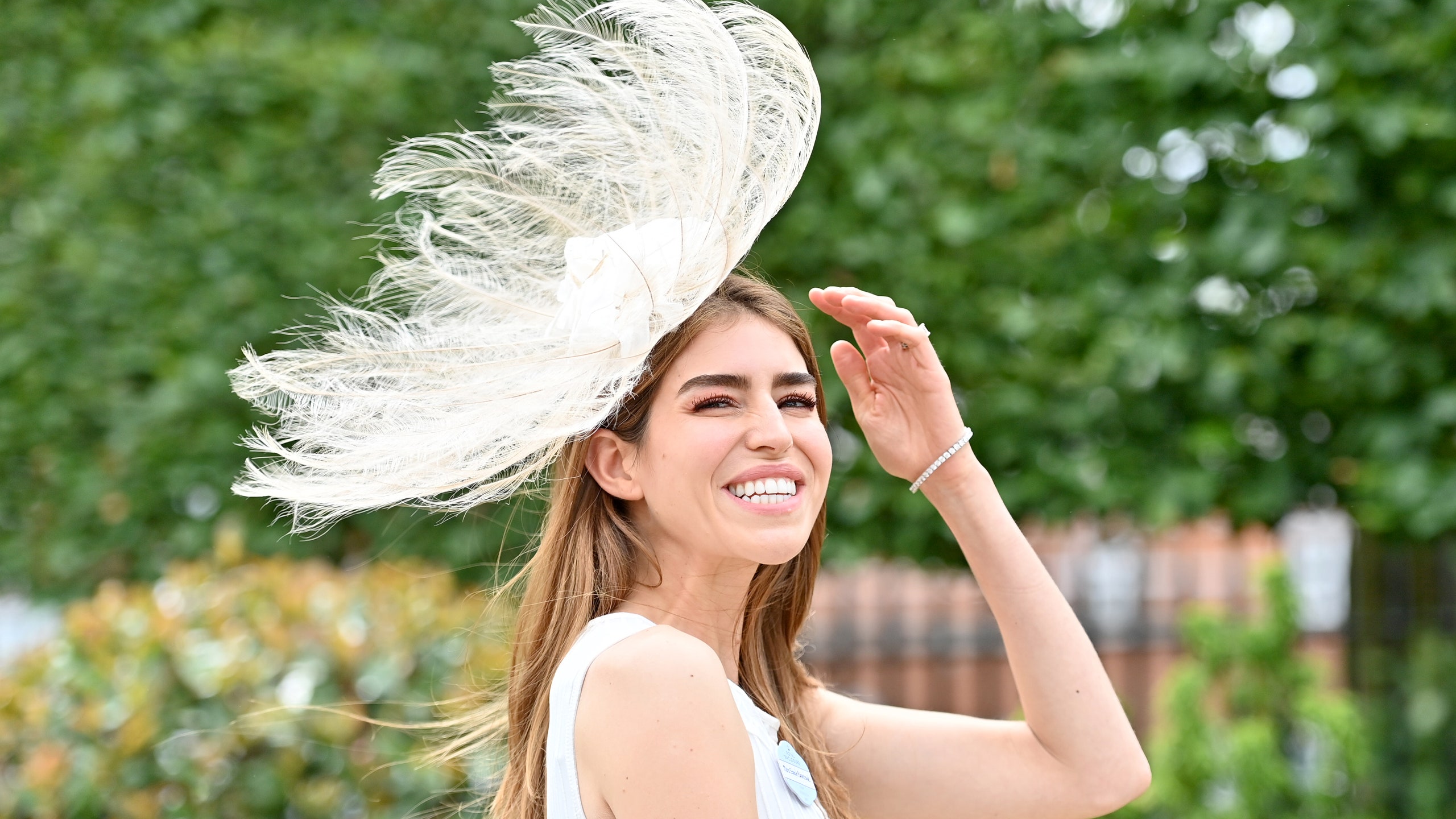 Парад безумных шляпок посмотрите на гостей королевских скачек в Великобритании