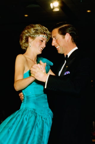 Принцесса Диана и принц Чарльз на торжественно мероприятии 1980 год.