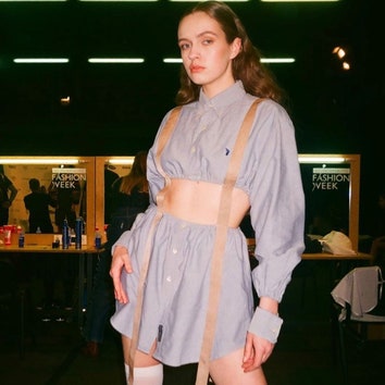 Шаг к осознанности: молодой бренд Vina шьет рубашки и платья в технике петчворк из вещей, найденных в секонд-хэнде
