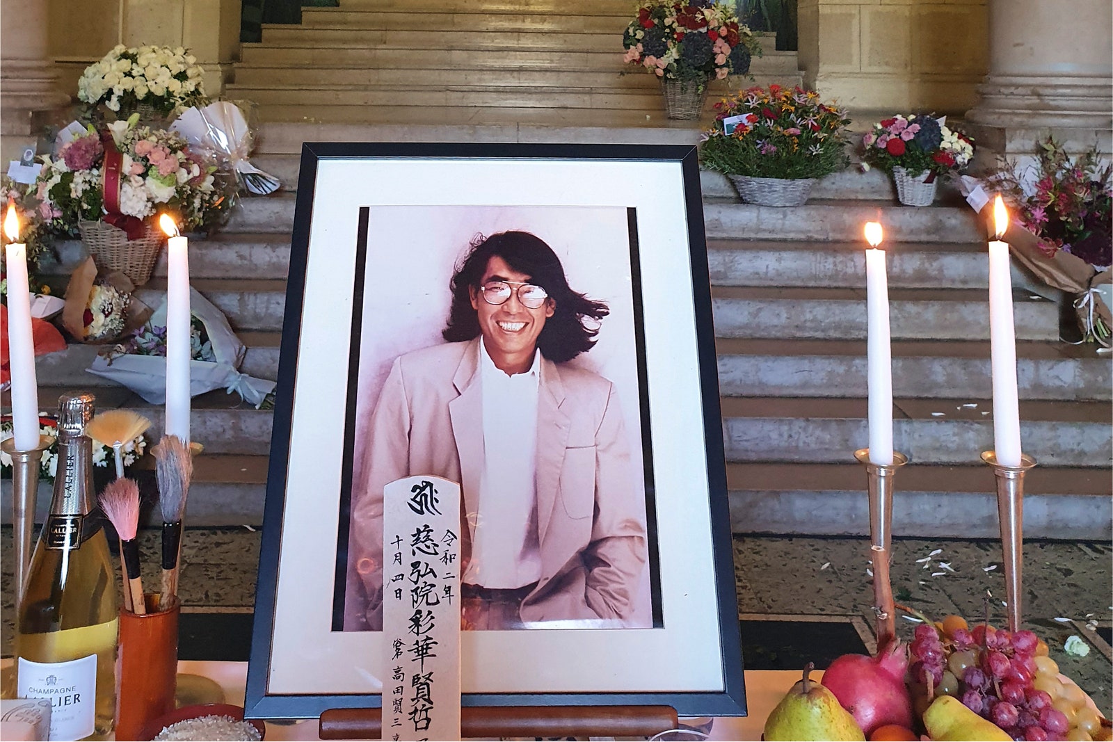 Фото Кензо Такады с его похорон в октябре 2020 года