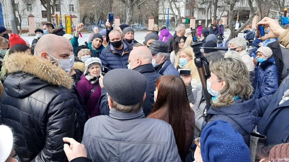 Жители московского района Измайлово выступили против спортивной площадки для детей с синдромом Дауна