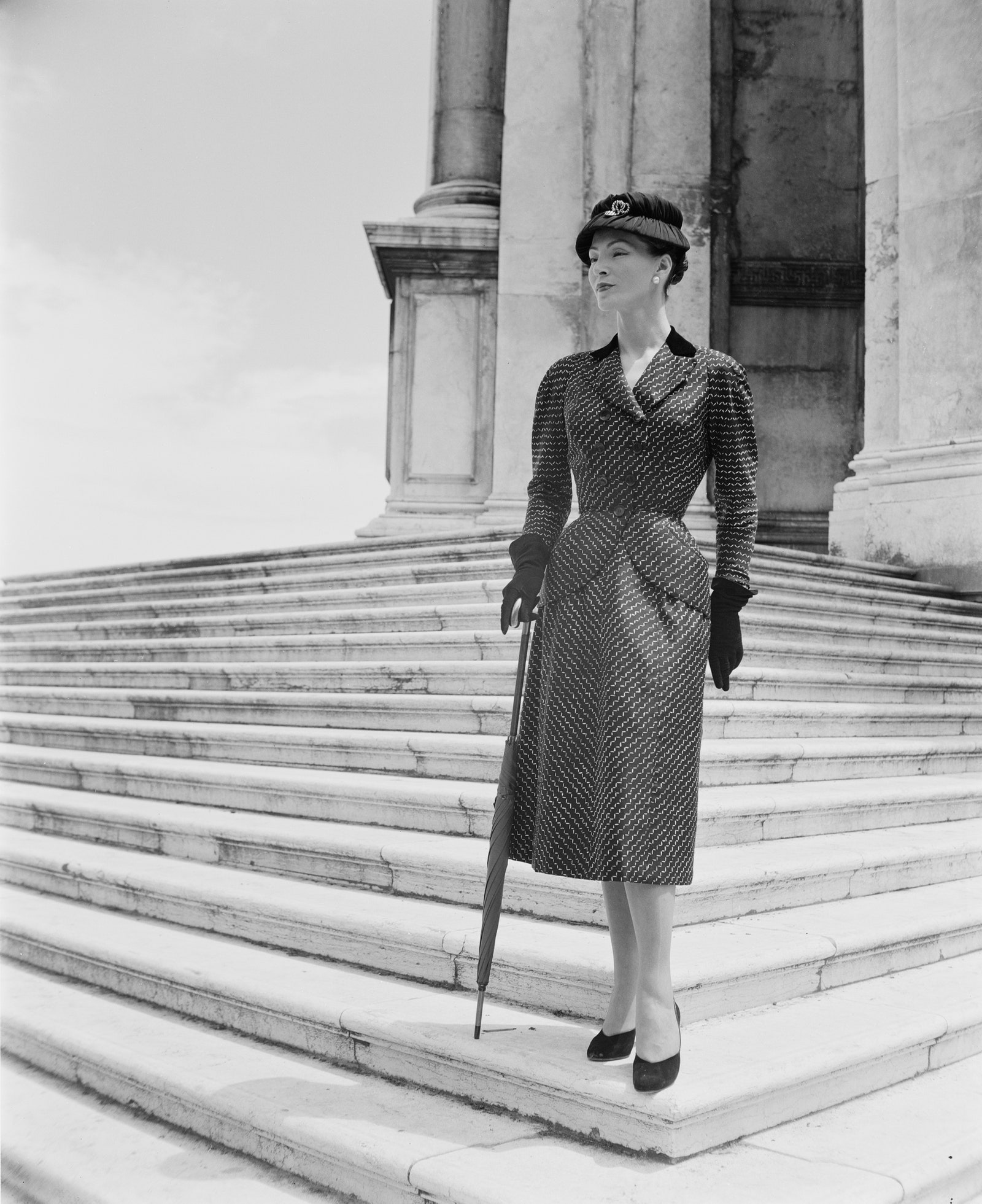 Модель в тоталлуке Christian Dior 1951 год.