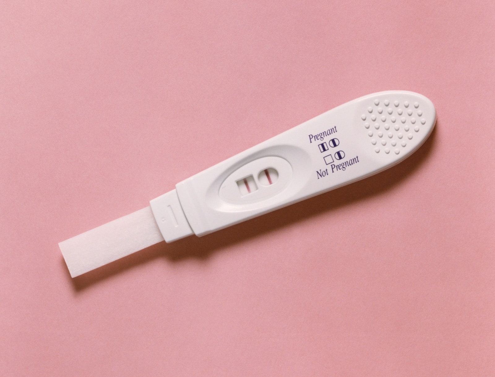 В США появился первый биоразлагаемый тест на беременность. После использования его можно смыть в унитаз