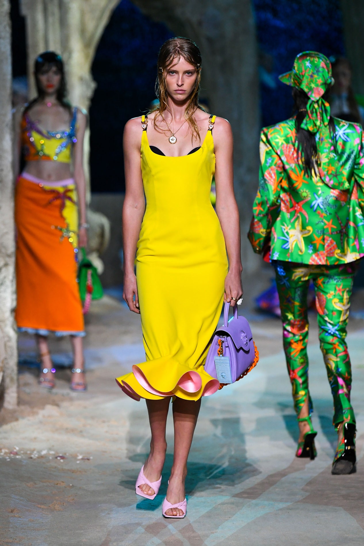 Versace весналето 2021