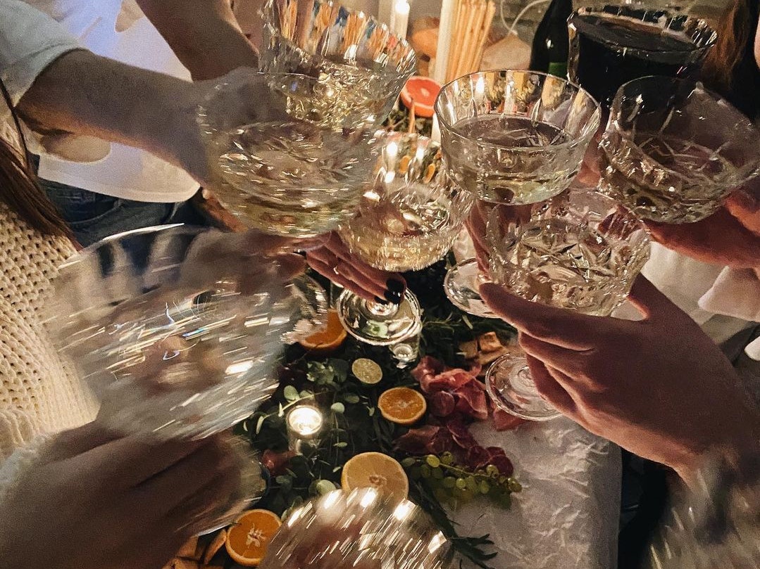 Ароматы с нотами глинтвейна, шампанского и мандаринов &- для создания новогоднего настроения