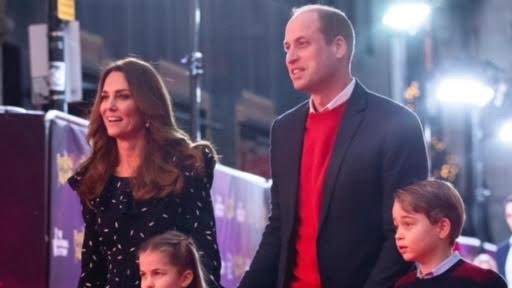 Кейт Миддлтон и принц Уильям впервые появились с детьми на красной дорожке