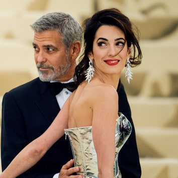 Африка, ужин, тетушкина песня: как Джордж Клуни сделал предложение своей супруге Амаль