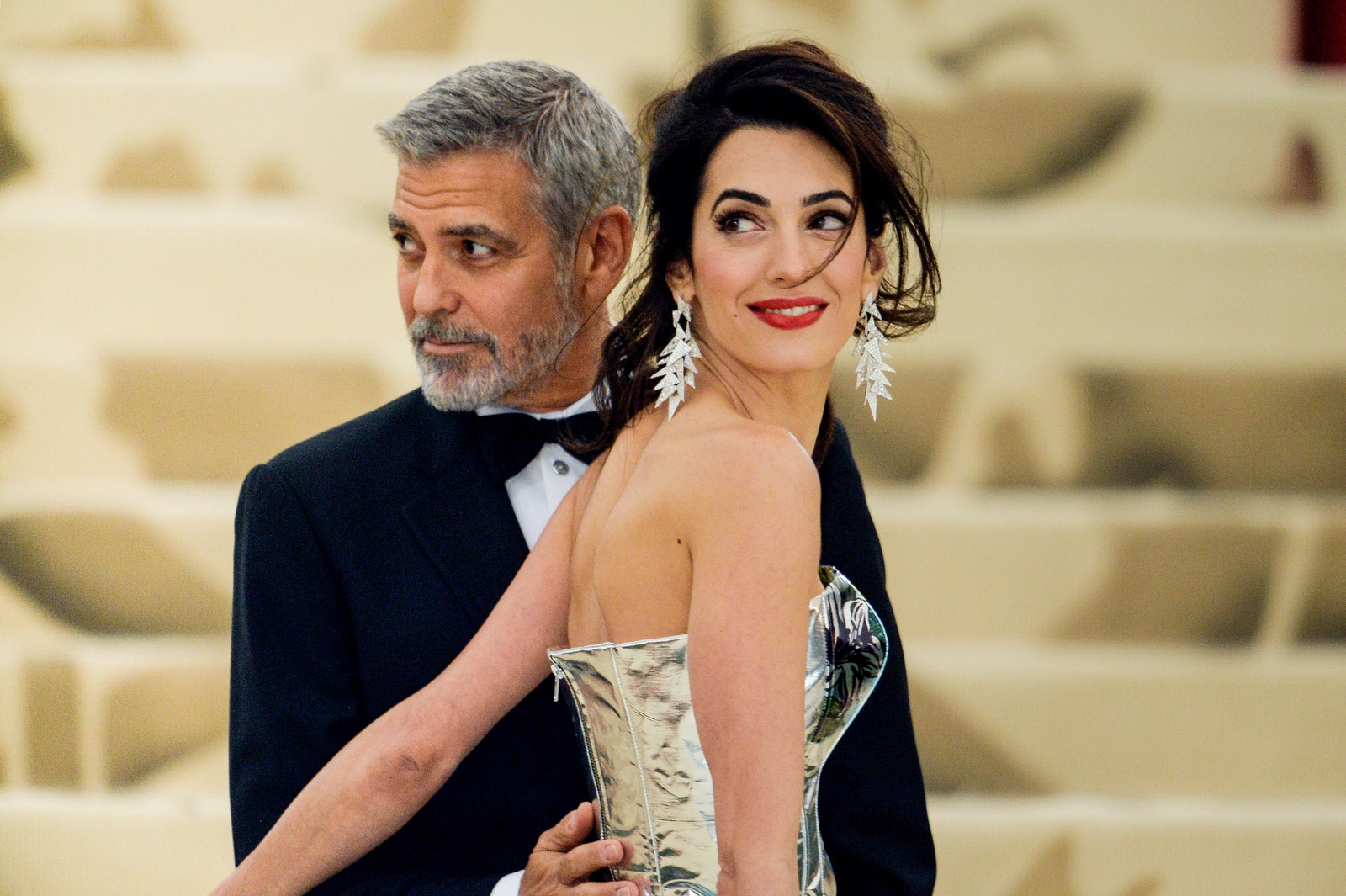 Африка ужин тетушкина песня как Джордж Клуни сделал предложение своей супруге Амаль
