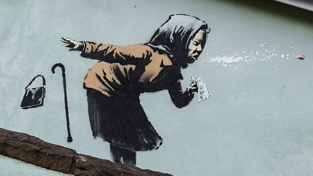 Художник Бэнкси создал новое граффити в Бристоле посвященное пандемии коронавируса