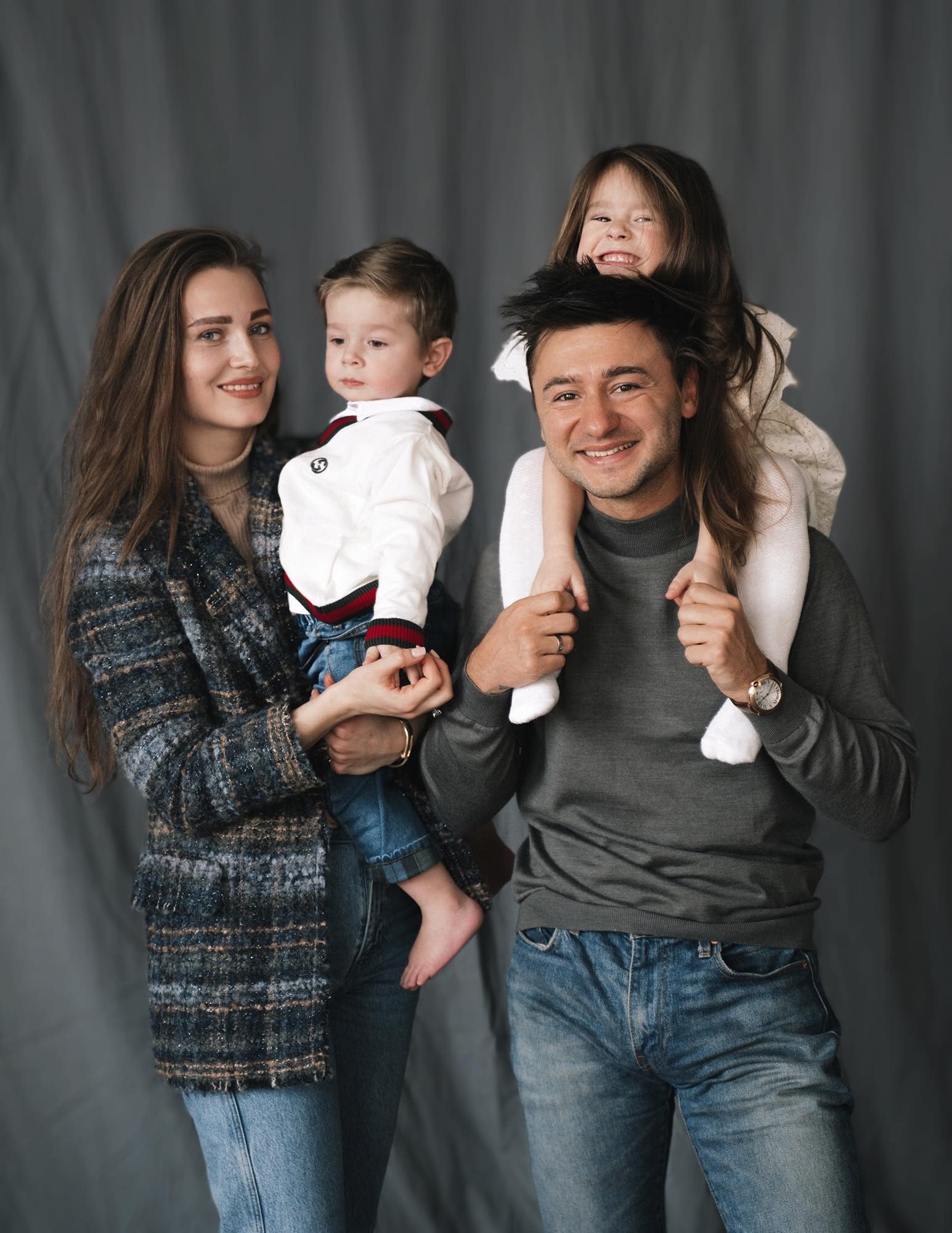 Иван Сорокин с детьми