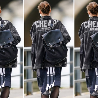20 вместительных и модных рюкзаков со скидкой: выбор Glamour