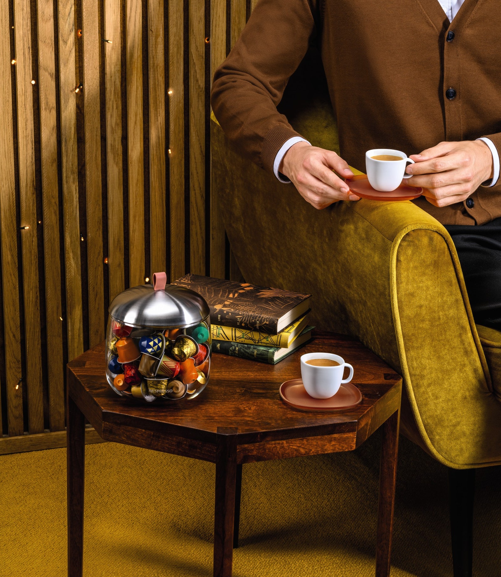 Nespresso выпустил рождественскую коллекцию кофе и аксессуаров