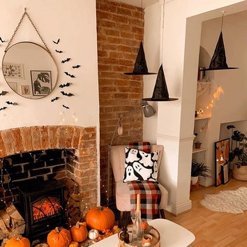 Текстиль, гирлянды, свечи: украшаем квартиру к Хэллоуину