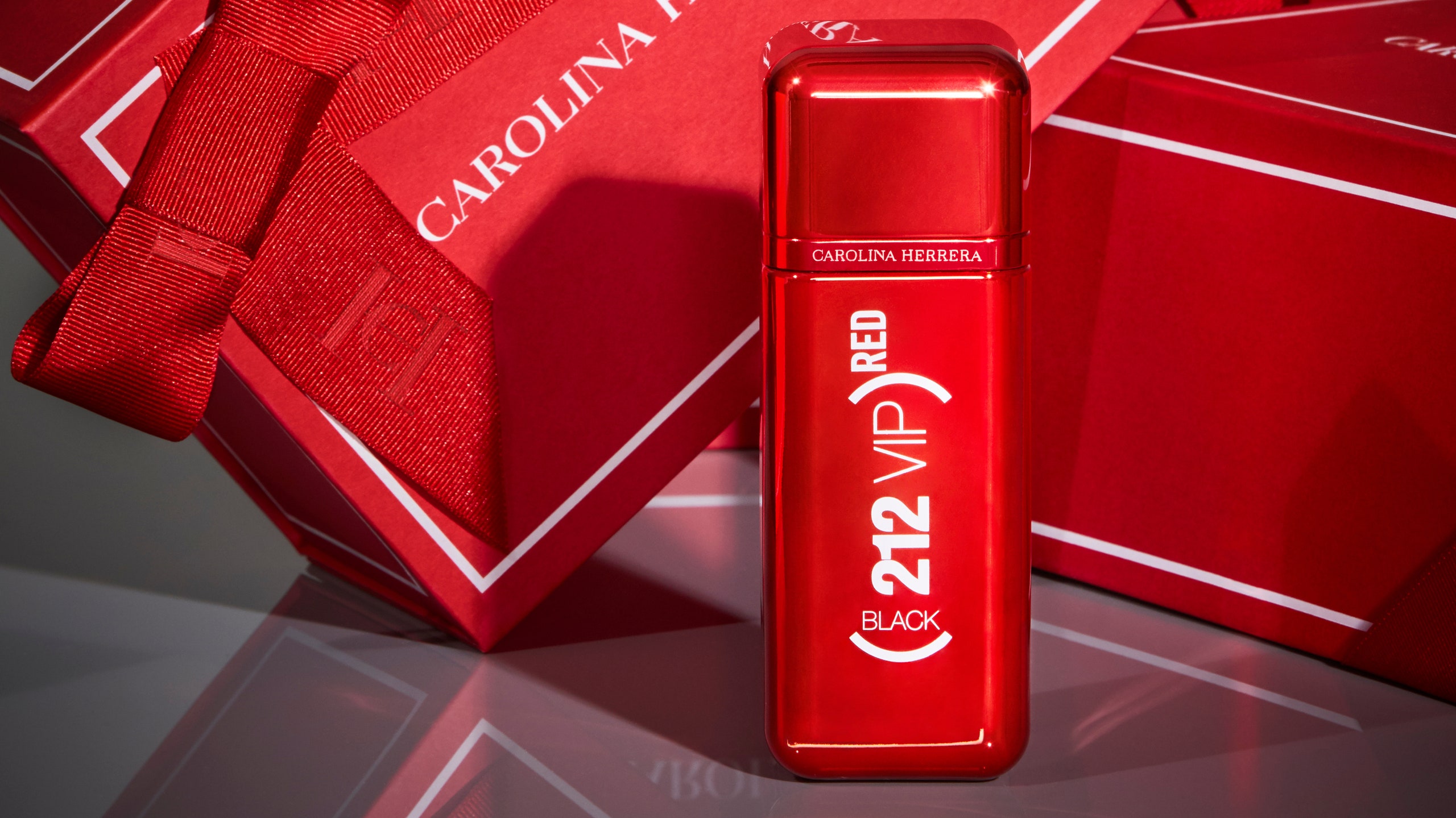 Carolina Herrera запускает лимитированную серию ароматов  Red VIP
