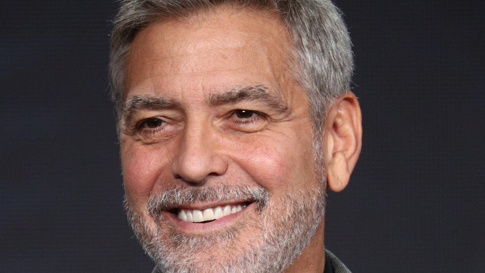 Джордж Клуни написал эссе о расовой дискриминации