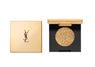 YSL Beauty тени Sequin Crush оттенок Legendary Gold. Придает векам переливающееся сияние — достаточно одного движения....