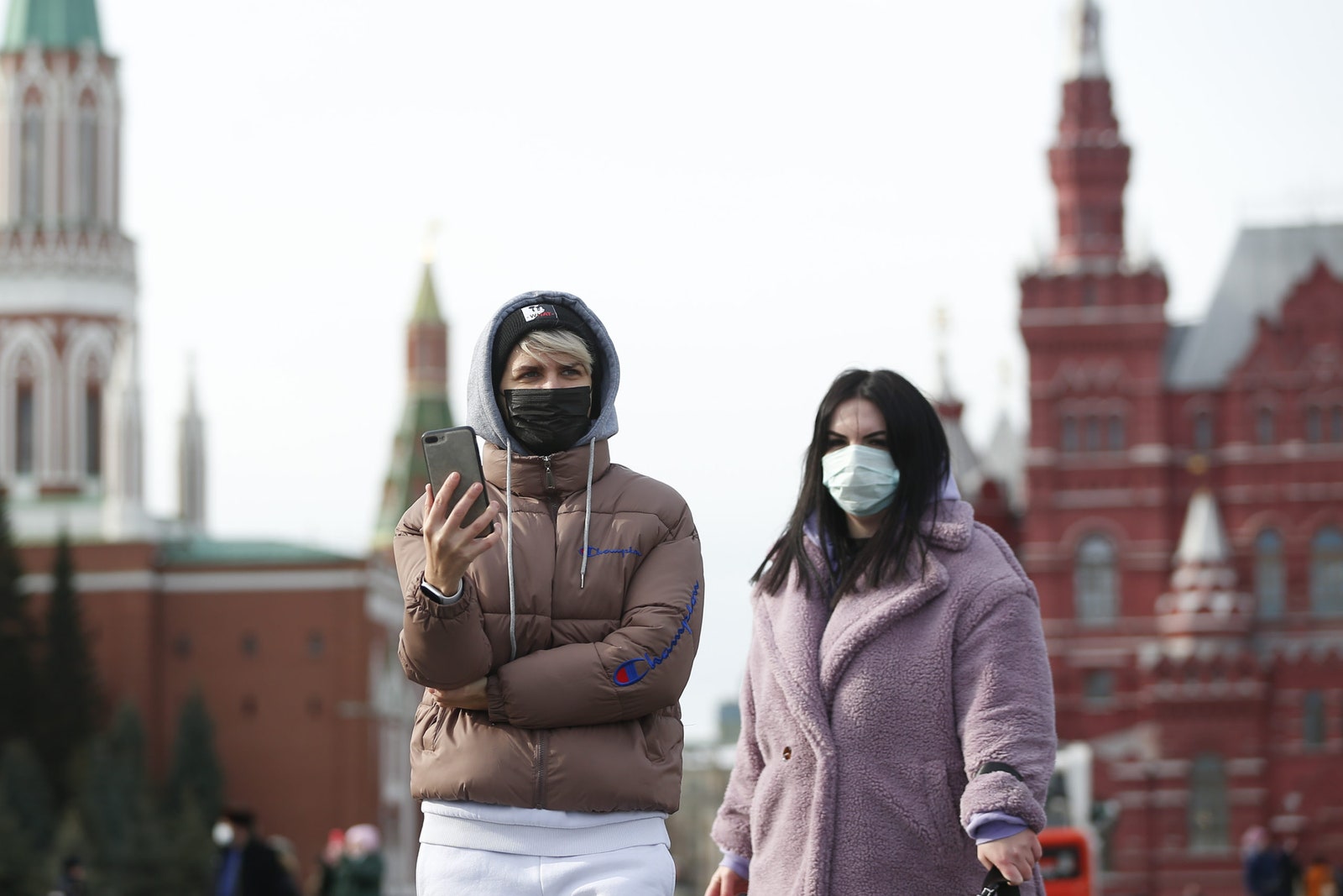 В Москве могут ввести обязательное ношение масок