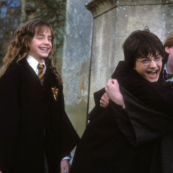 Дэниел Рэдклифф, Дэвид Бекхэм и Эдди Редмэйн прочитают первую книгу о Гарри Поттере в режиме онлайн