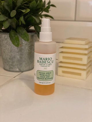 Спрей для лица Facial Spray with Aloe Sage and Orange Blossom от марки Mario Badescu.