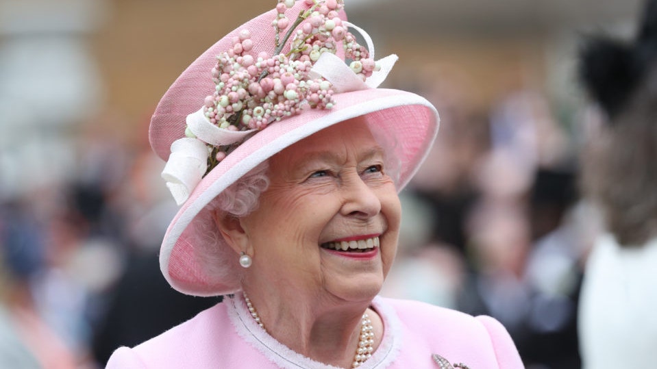 Самоизоляция королевы Елизаветы II может затянуться на несколько месяцев а то и лет
