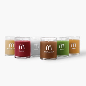 В McDonald's выпустят набор свечей с ароматом ингредиентов для чизбургера