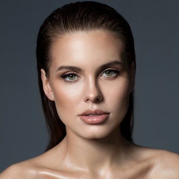 «‎Мой муж не любит яркий макияж»‎: Дарья Клюкина &- о секретах красоты и главных правилах идеального образа