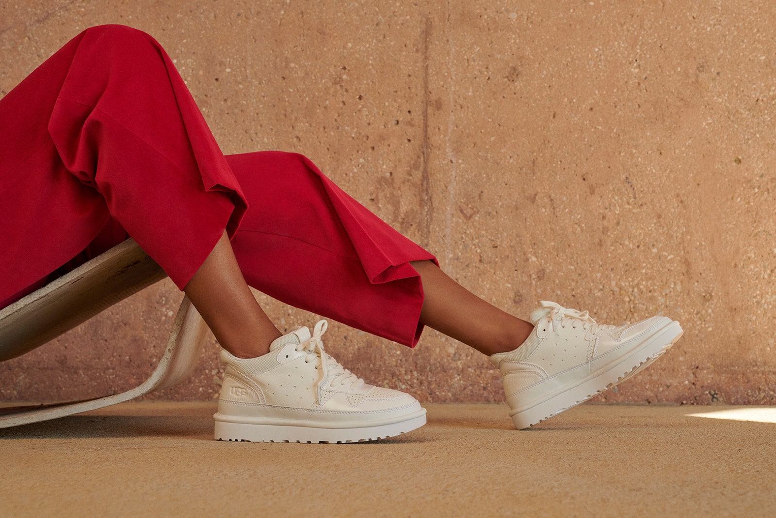 Новая коллекция женских кроссовок UGG