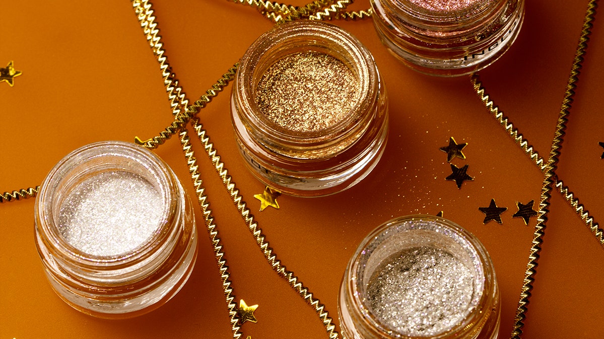 New Year Bomb — новая коллекция макияжа от Inglot