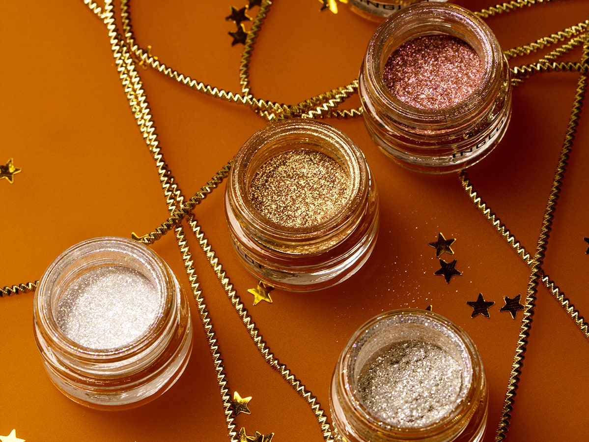 New Year Bomb &- новая коллекция макияжа от Inglot