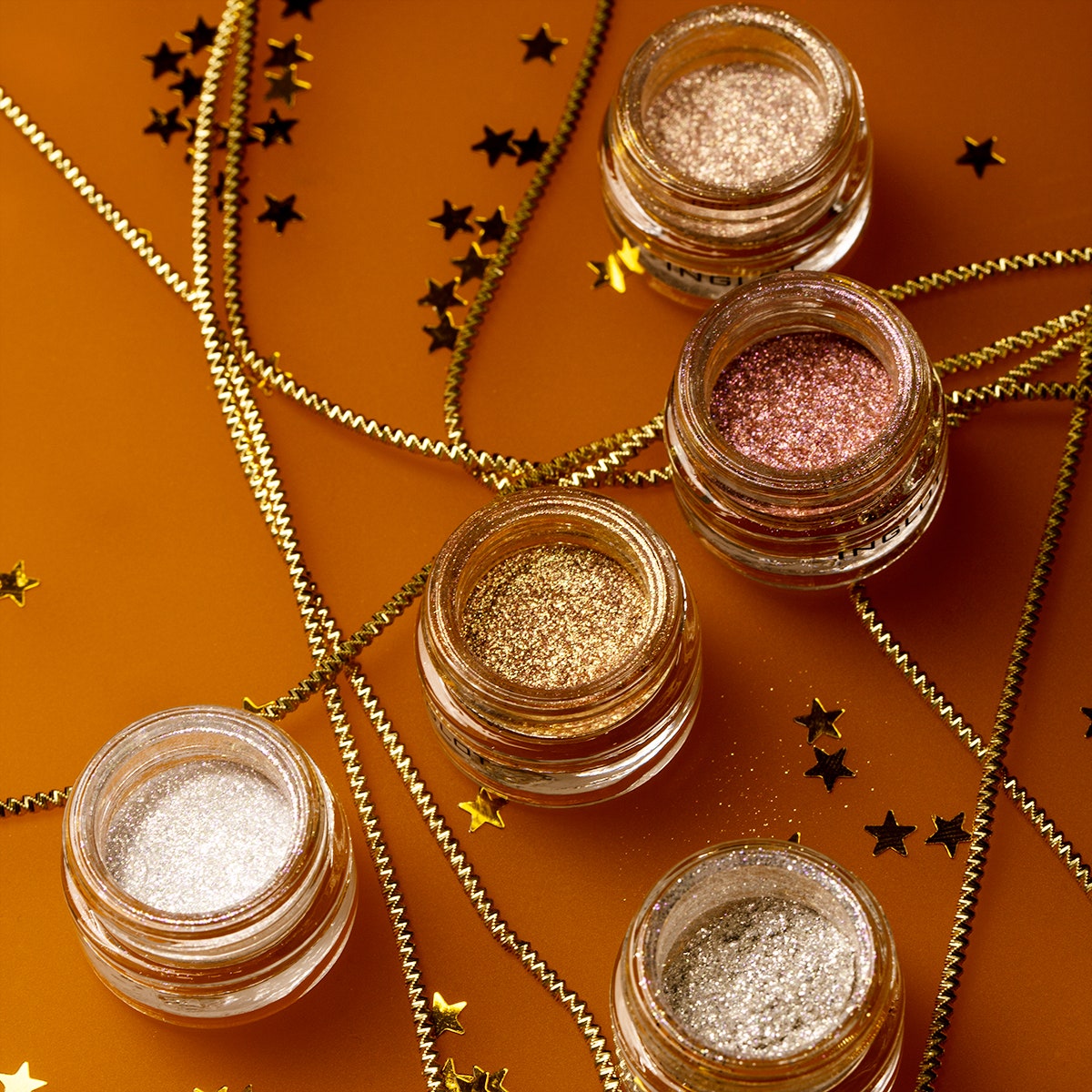 New Year Bomb — новая коллекция макияжа от Inglot