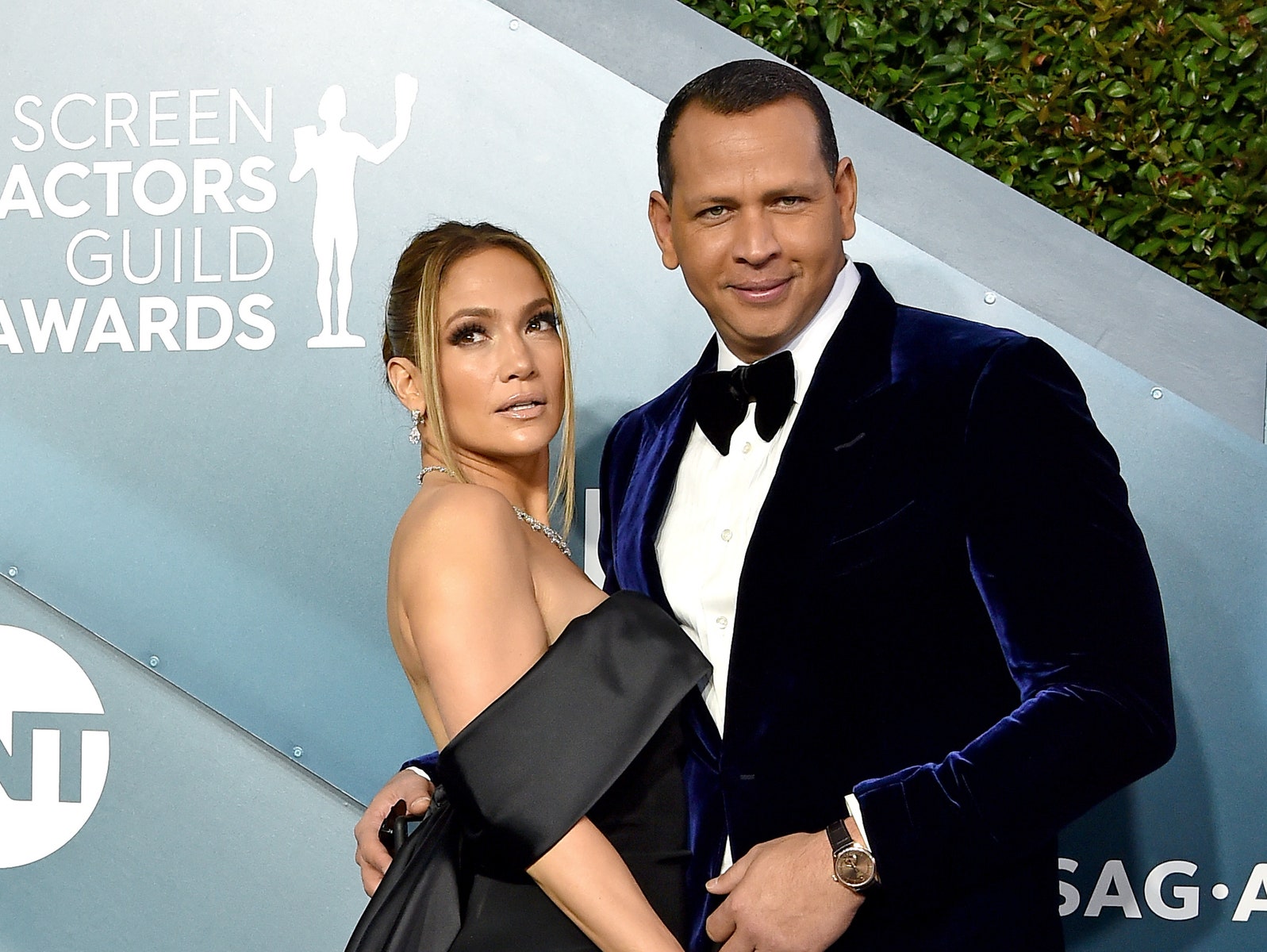 SAG Awards 2020: победители и лучшие образы звезд с ковровой дорожки