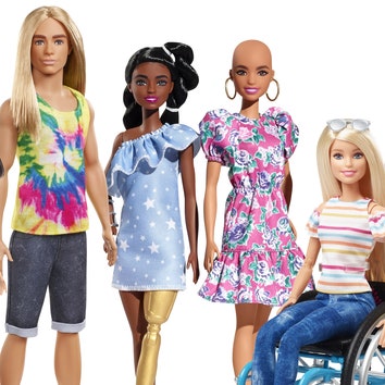 Mattel запускает коллекцию кукол Барби с протезом, без волос и с болезнью витилиго