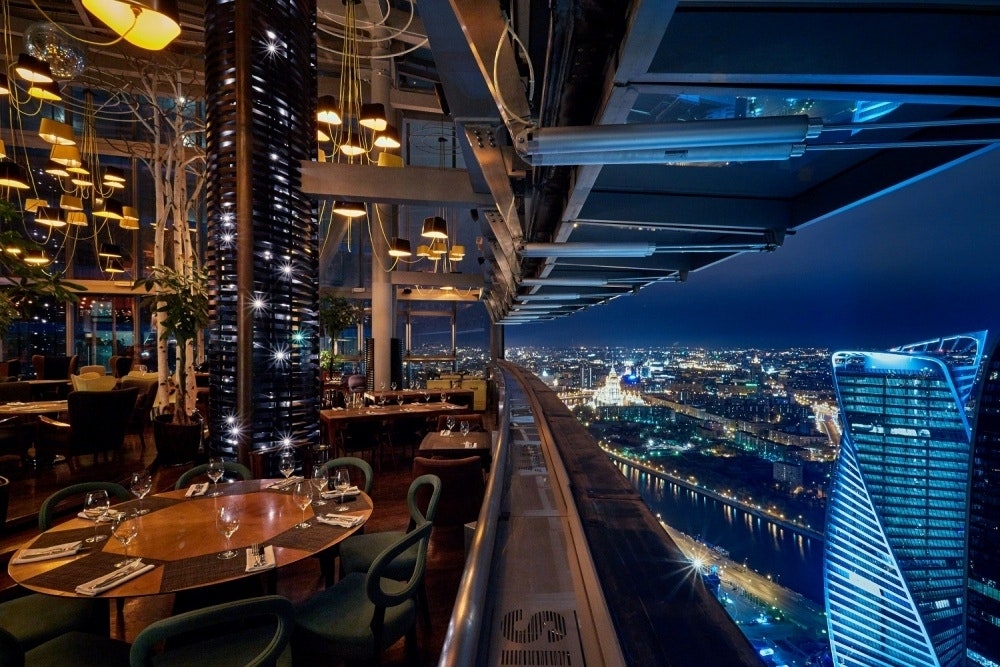 Топ5 ресторанов Москвы где можно не только вкусно поесть но и потанцевать