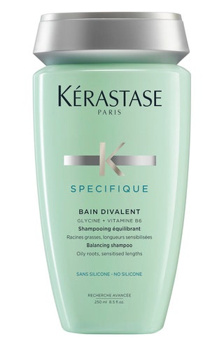 Kerastase шампунь Divalent Specifique. Подходит для жирных у корней и чувствительных по длине волос.