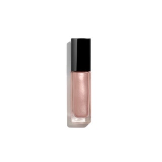 Chanel жидкие тени Ombre Premiere Laque. Оттенок Quartz Rose ложится на веки полупрозрачной вуалью придает красивый...