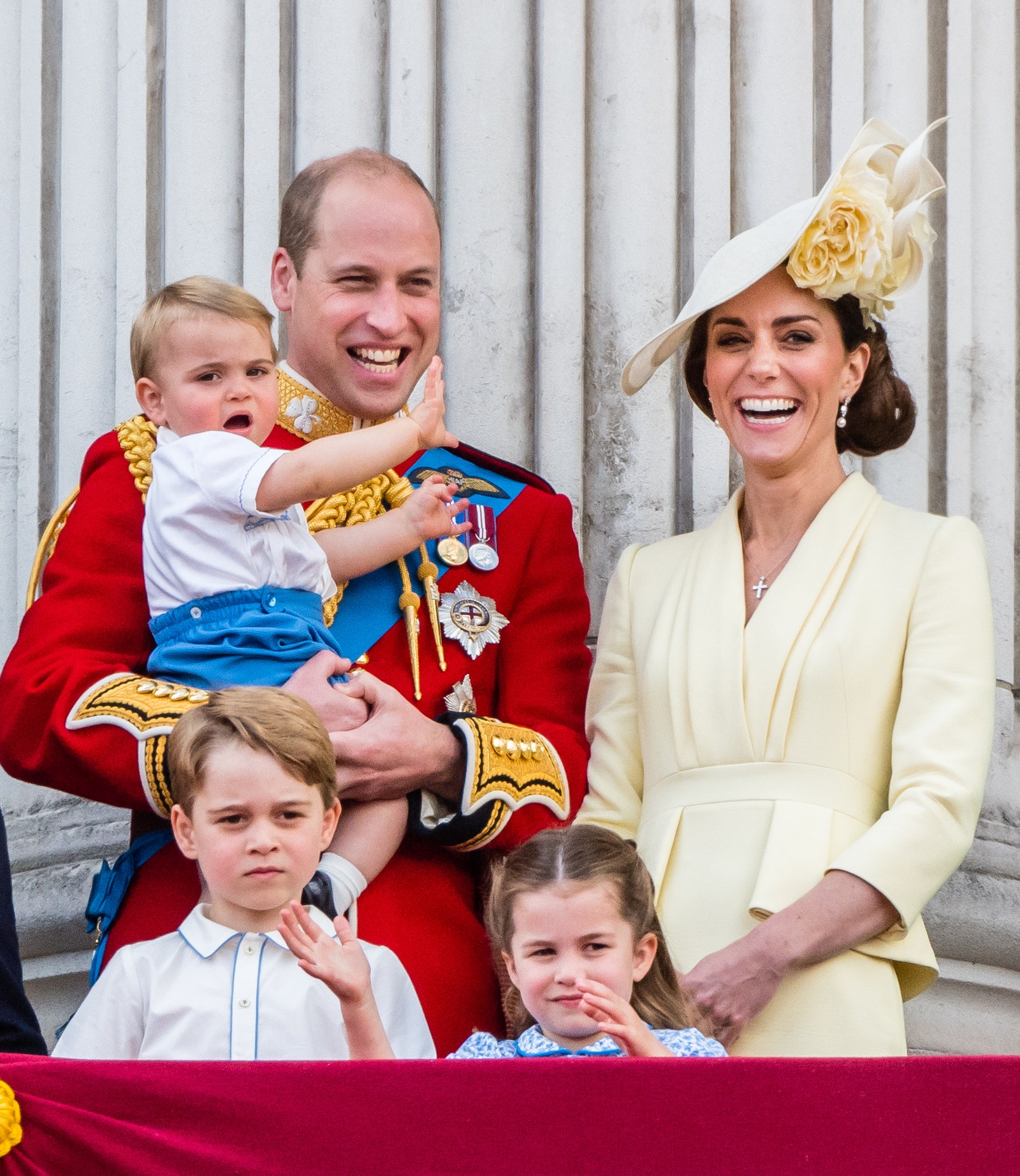 Принц Уильям Кейт Миддлтон с принцами Джорджем и Луи и принцессой Шарлоттой
