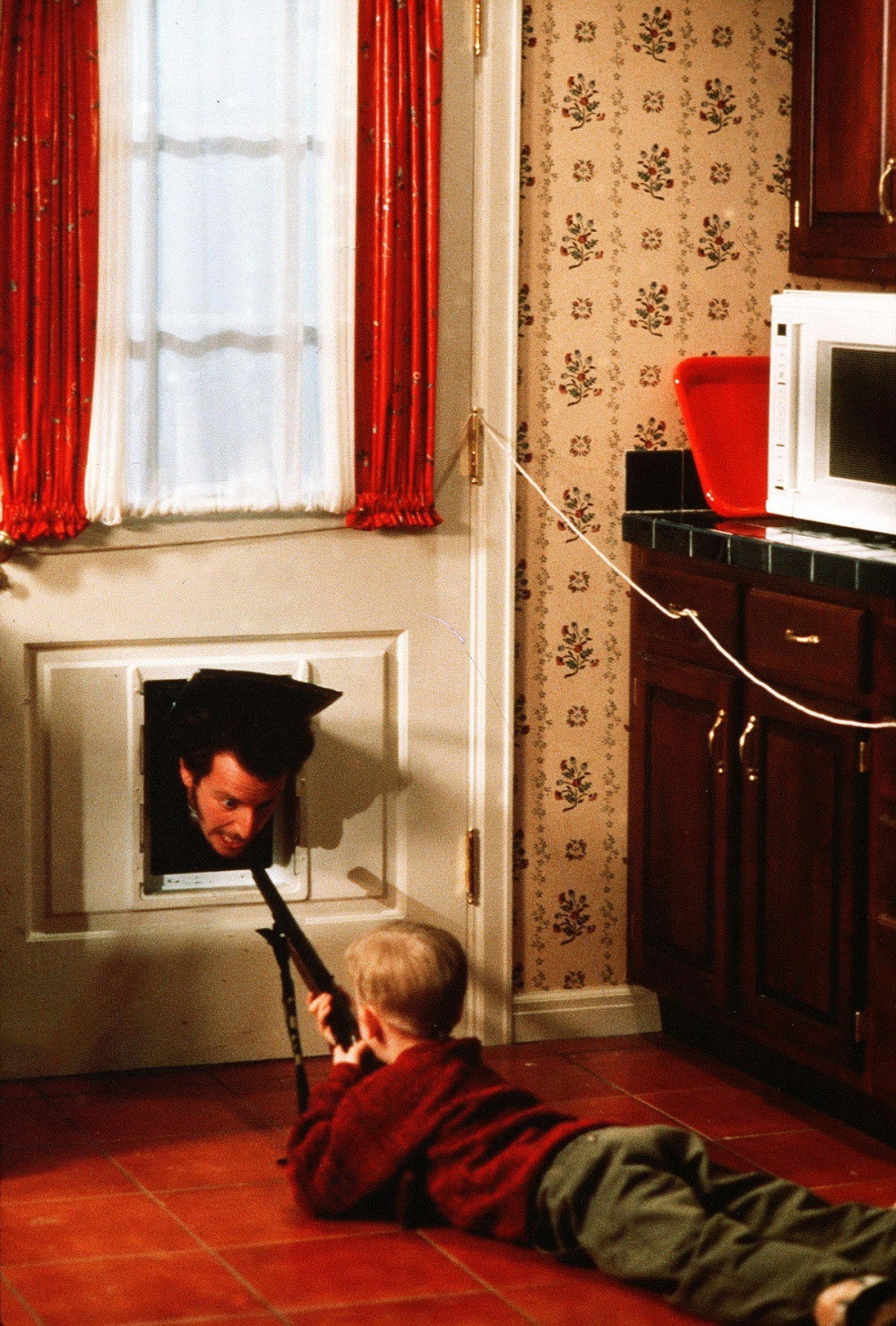 Кадр из фильма «Один дома» 1990 год
